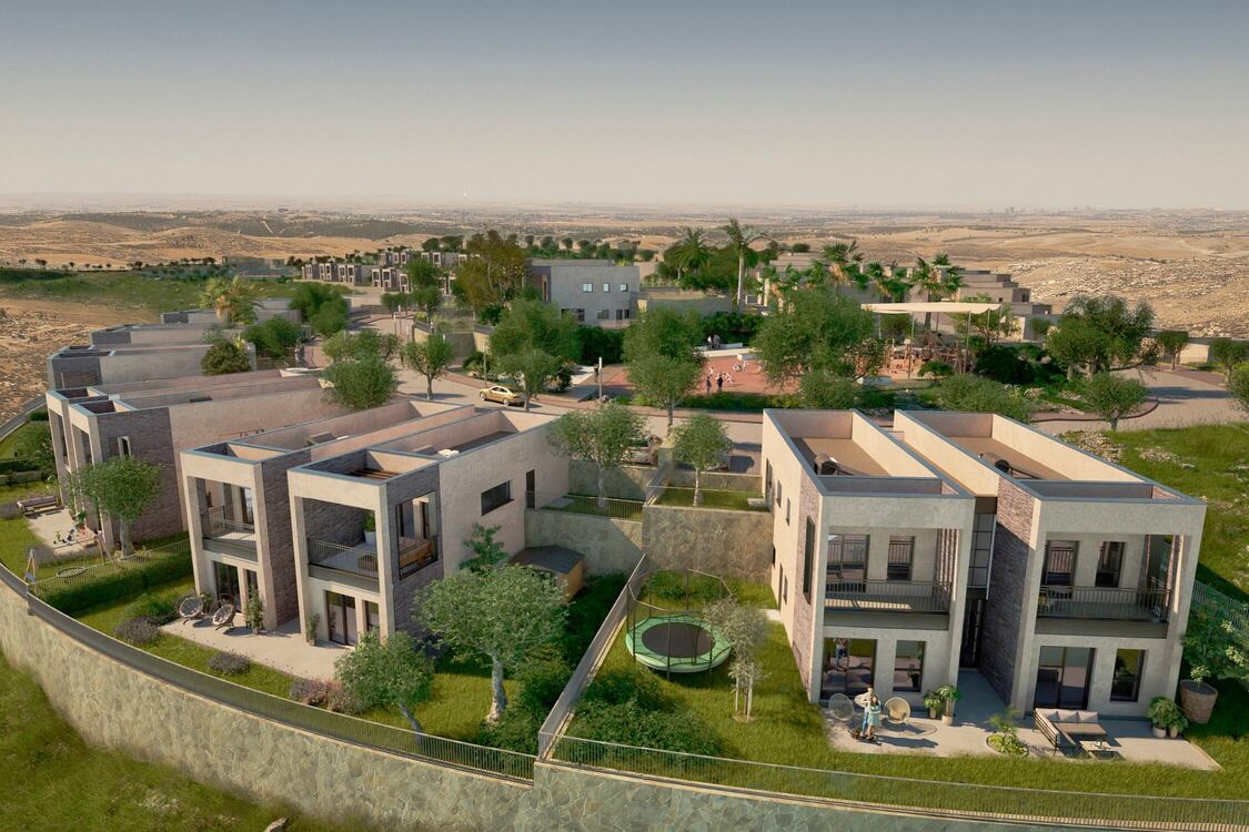 הגענו בפעם הראשונה בשקיעה, כמה חודשים לאחר מכן קנינו כאן בית