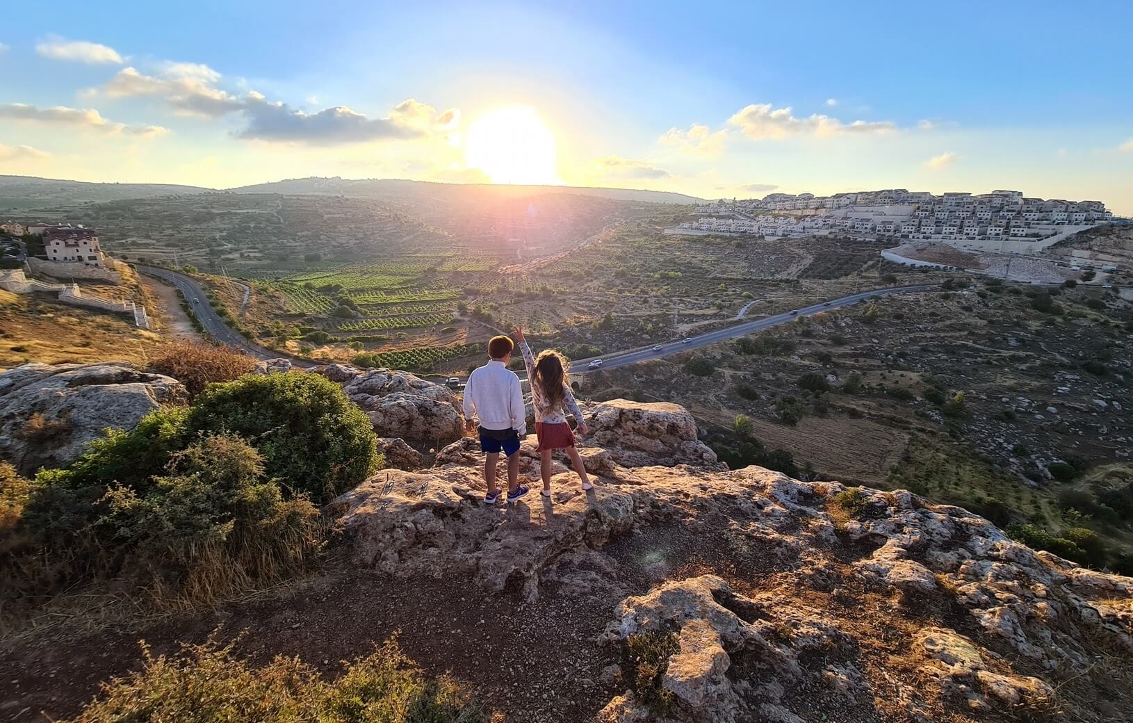 חינוך